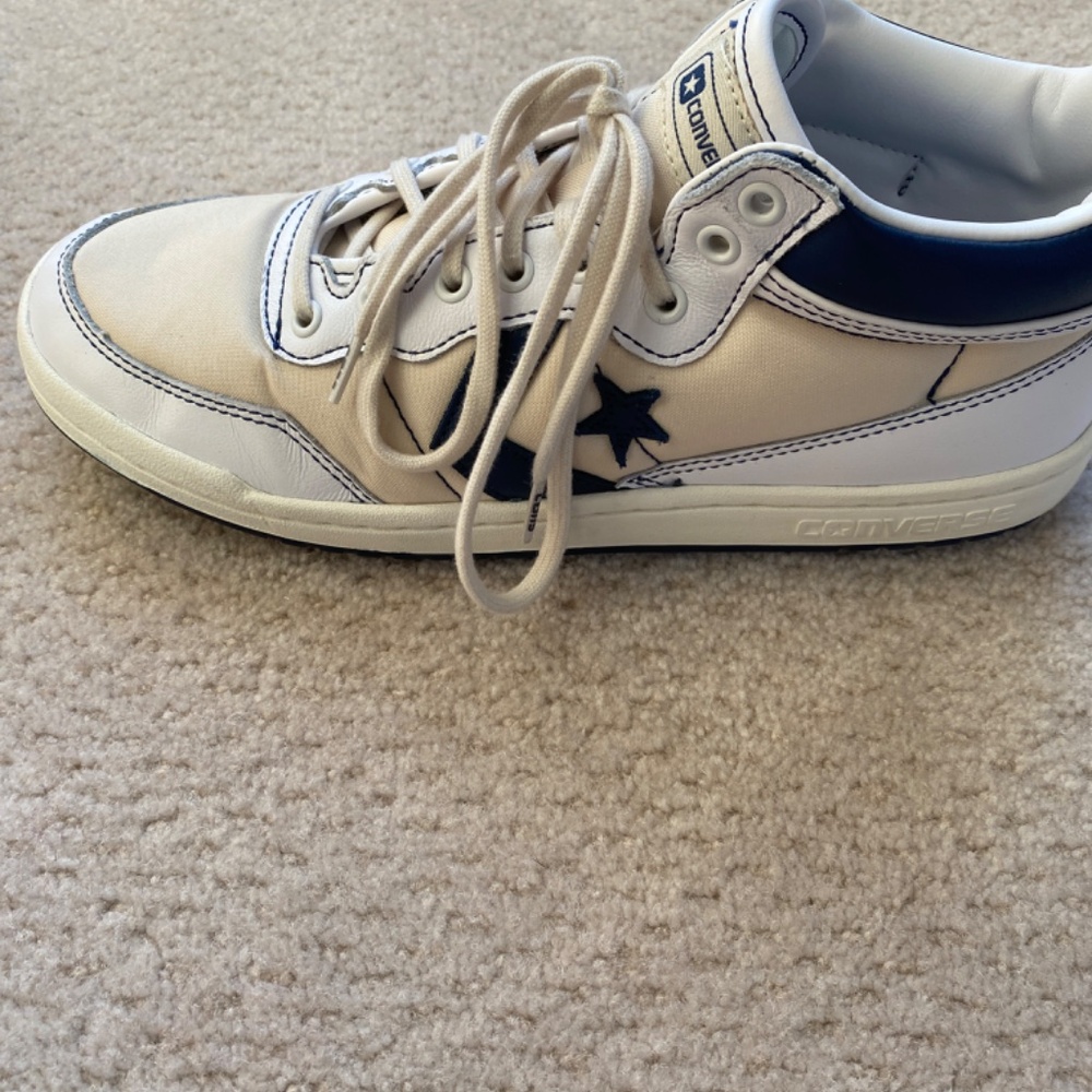 Converse - Picture 3 of 10